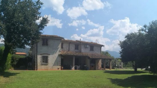 Rustico in venditaPietrasanta