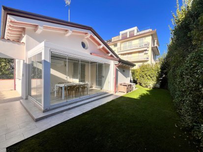 Casa bifamiliare in venditaForte Dei Marmi - Forte Dei Marmi Centro