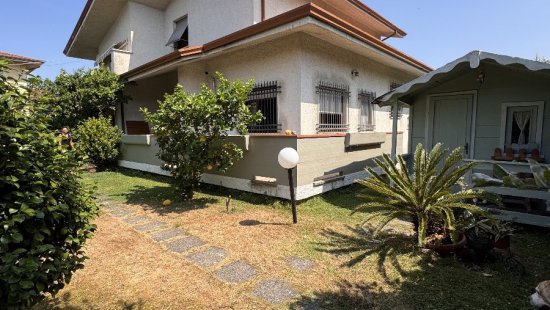 Casa singola in venditaMassa - Ronchi